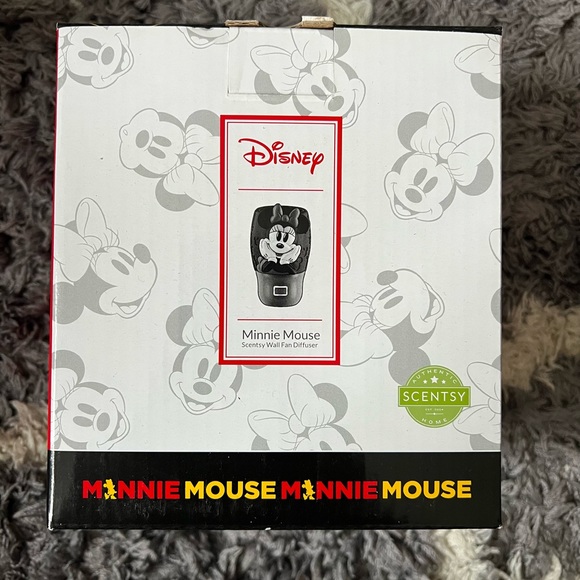 Scentsy Minnie Mouse wall fan diffuser - Picture 4 of 4